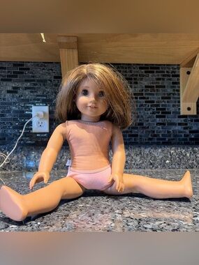 American Girl Doll Just Like You Short Medium Brown Hair Eyes 2008 Earrings